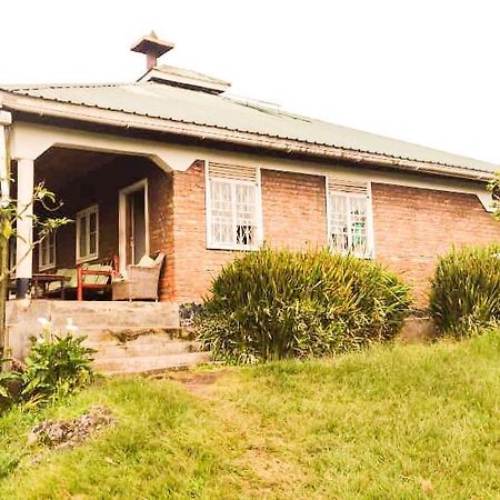Amajambere Iwacu Community Camp Hotel Kisoro Luaran gambar